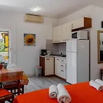 Tt Apartment *